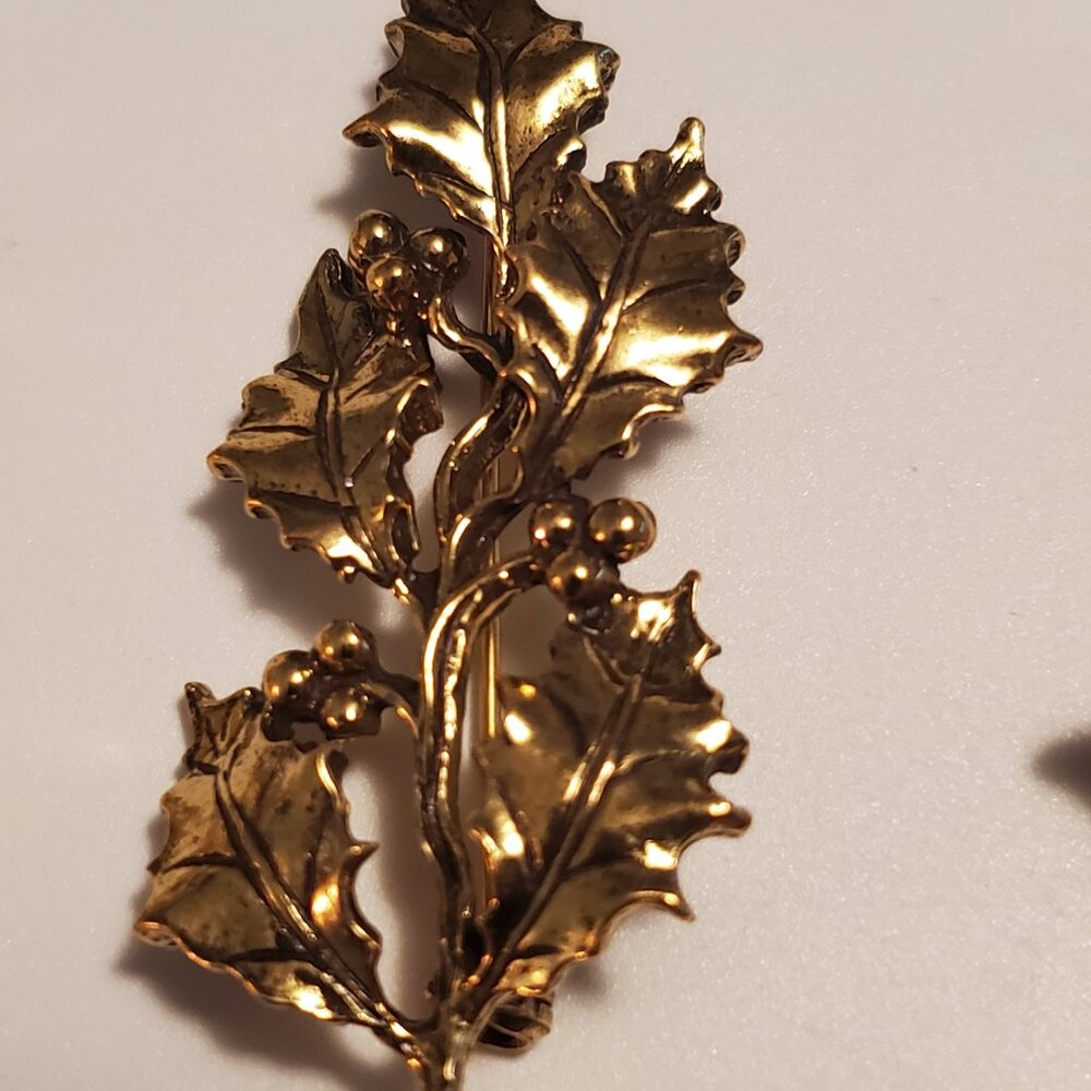 8 Pins or Brooches, items # A-1194-1201, wt.  105 grams. - Picture 7 of 15